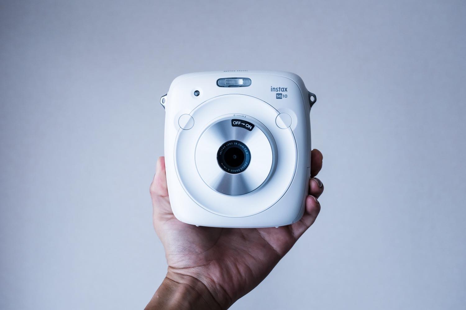 INSTAX SQUARE 謳わ SQ10 ホワイト